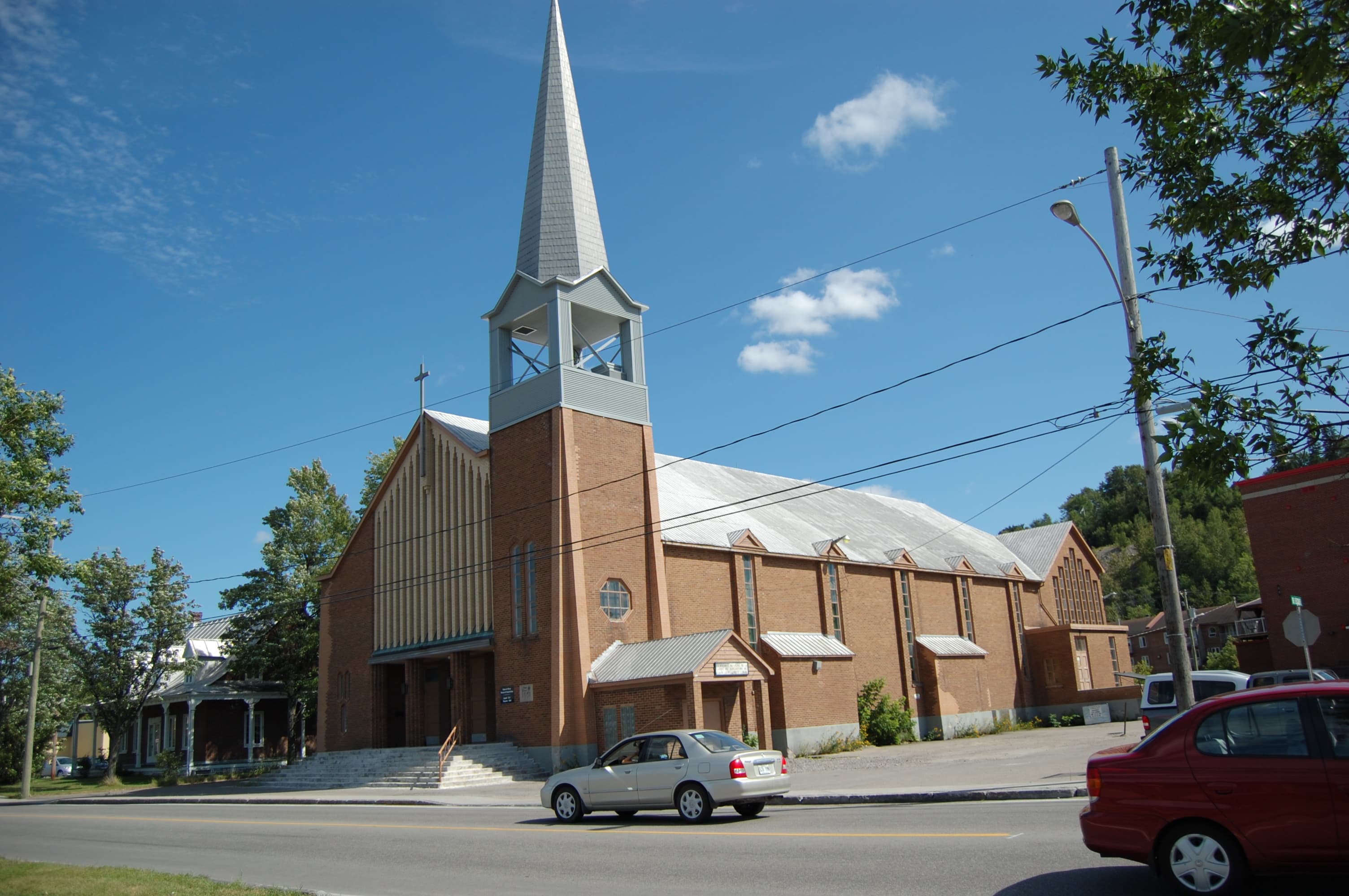 church of the holy name of jesus