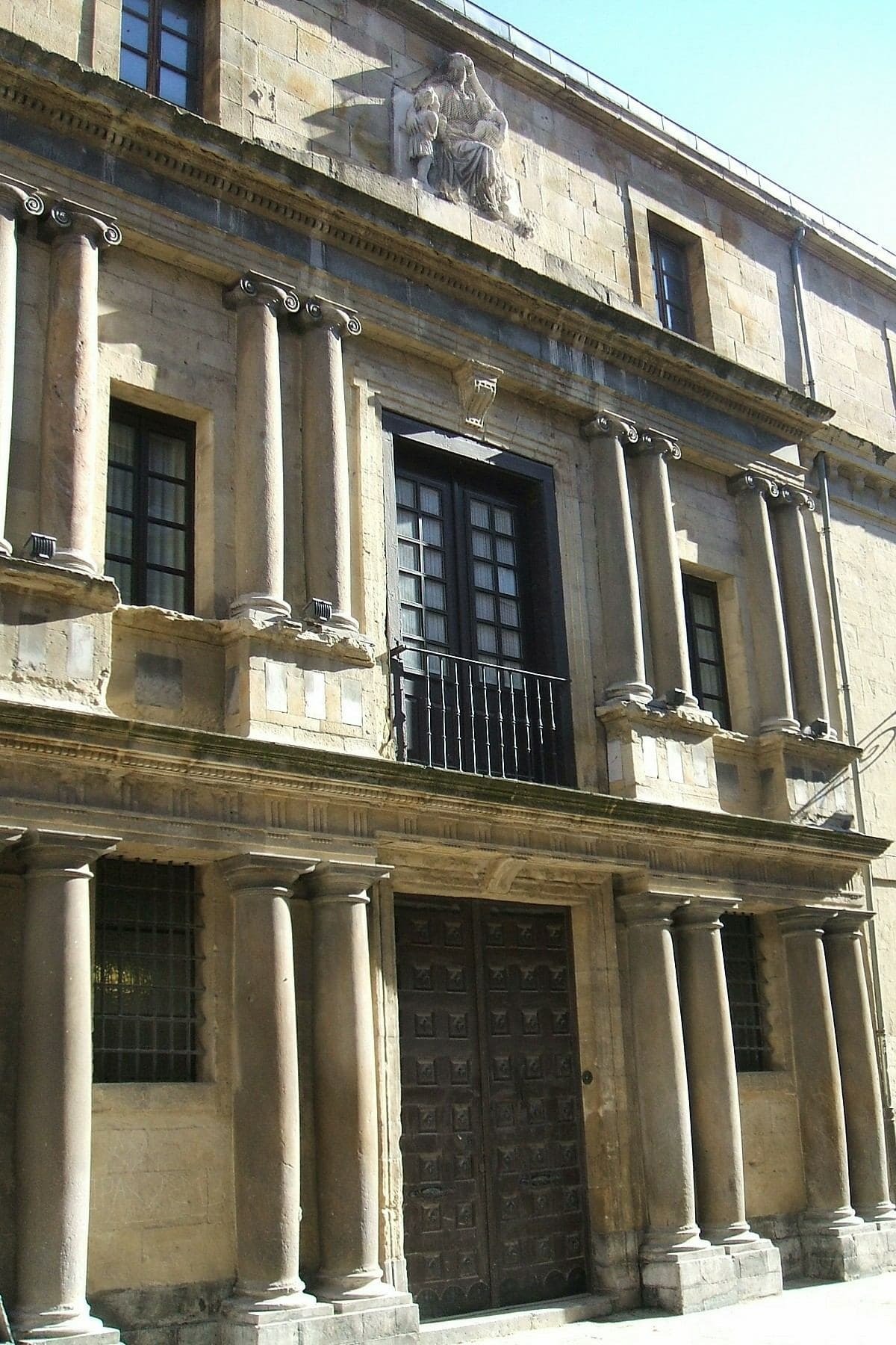 old orphanage of vitoria